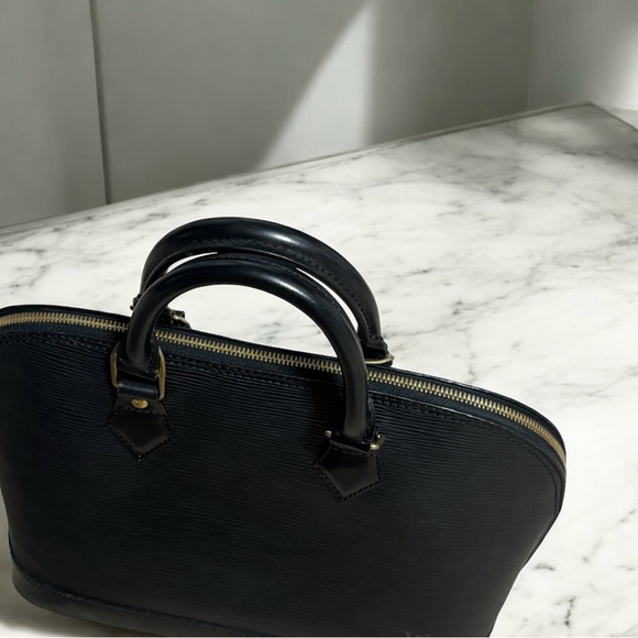 2002’ Vintage Black Epi Louis Vuitton Alma PM - Picture 4 of 14